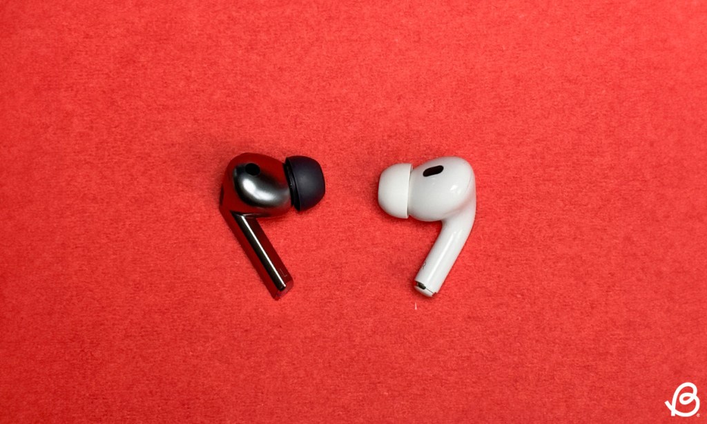 Samsung Galaxy Buds 3 Pro vs Apple AirPods Pro 2ης γενιάς Look