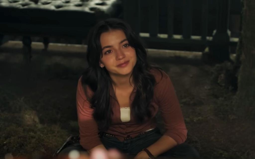 Isabela Merced as Dina