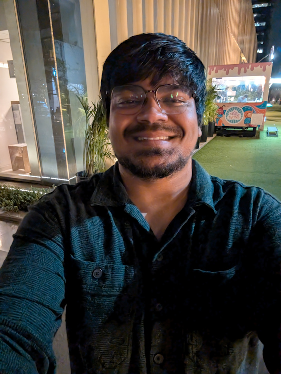 Pixel 9 Pro Fold night time selfie