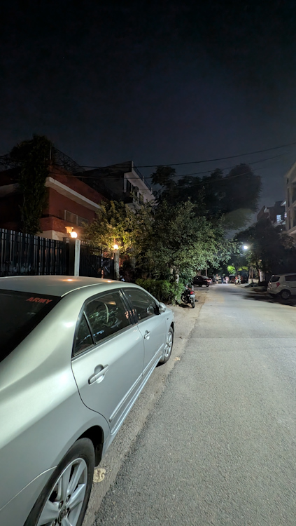 Pixel 9 Pro Fold night time ultra-wide shot