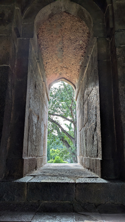 Pixel 9 Pro Fold daytime shot inside monument primary sensor