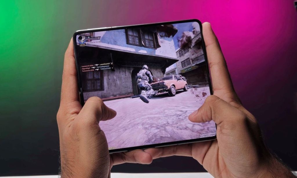 Pixel 9 Pro XL vs Samsung Galaxy Z Fold 6 Display Gaming