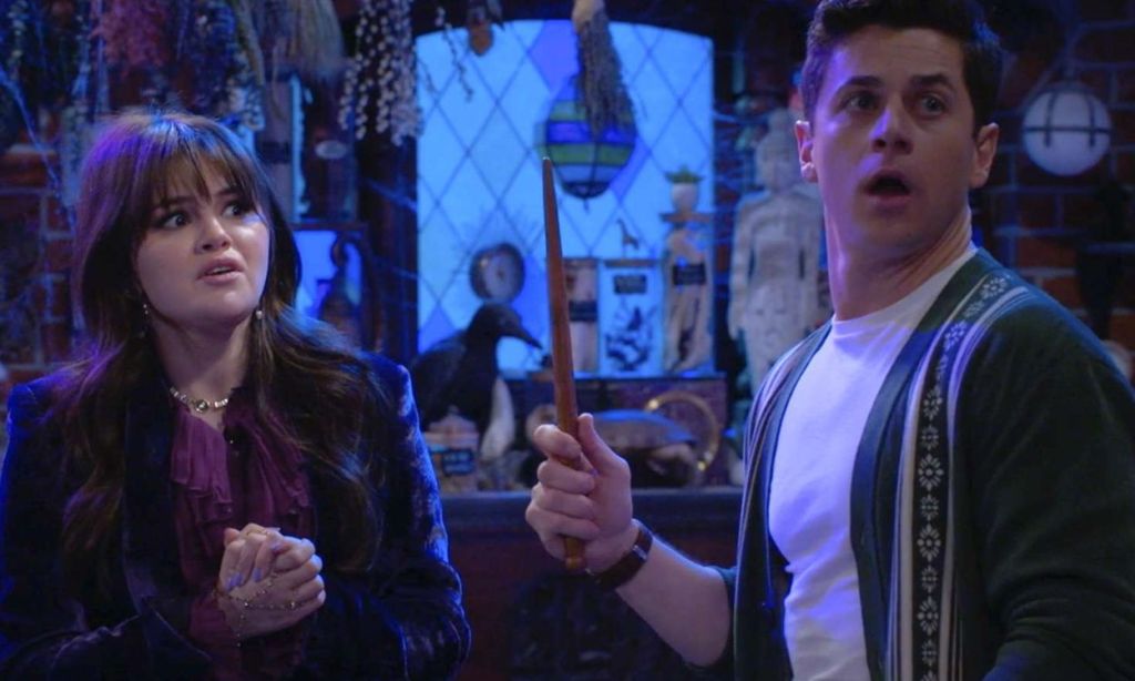 Alex and Justin in Wizards Beyond Waverly Place