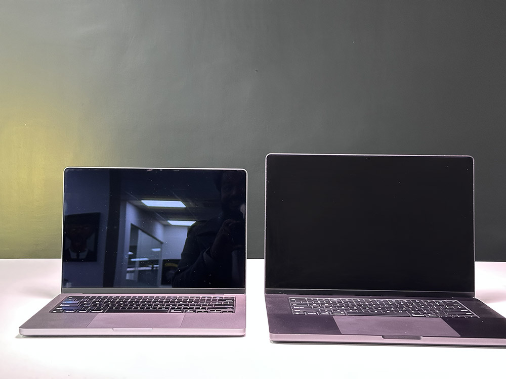 MacBook Pro M2 and MacBook Pro M4 Pro reflections comparison