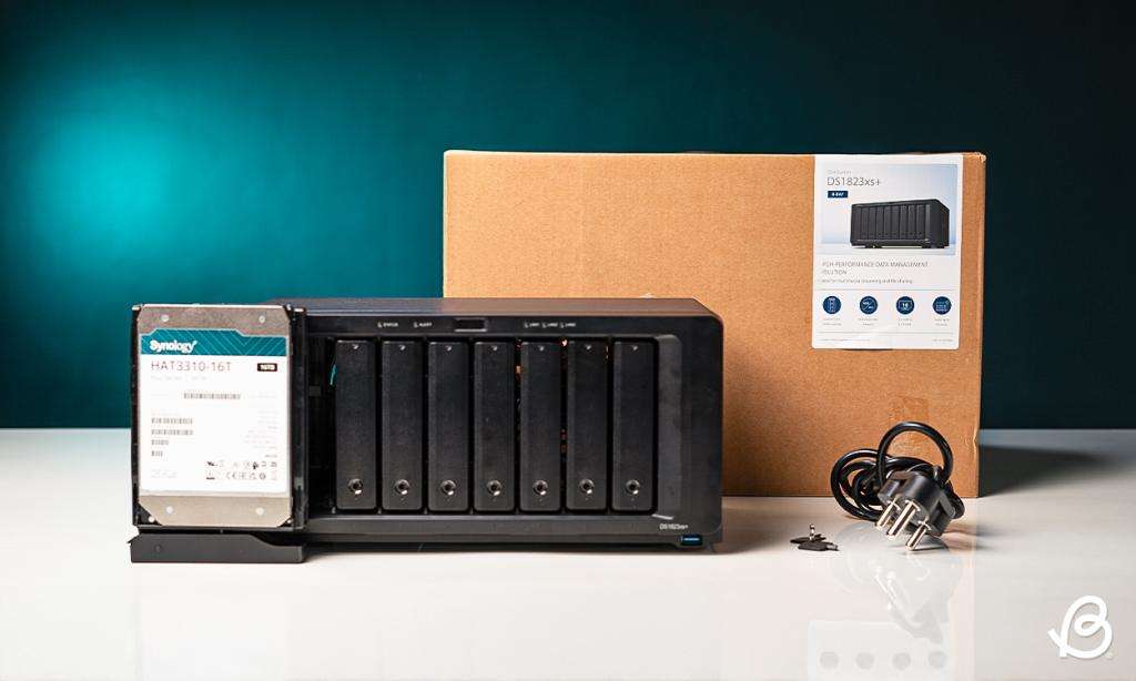 Synology DS1823xs Plus with retail box and additional accessories