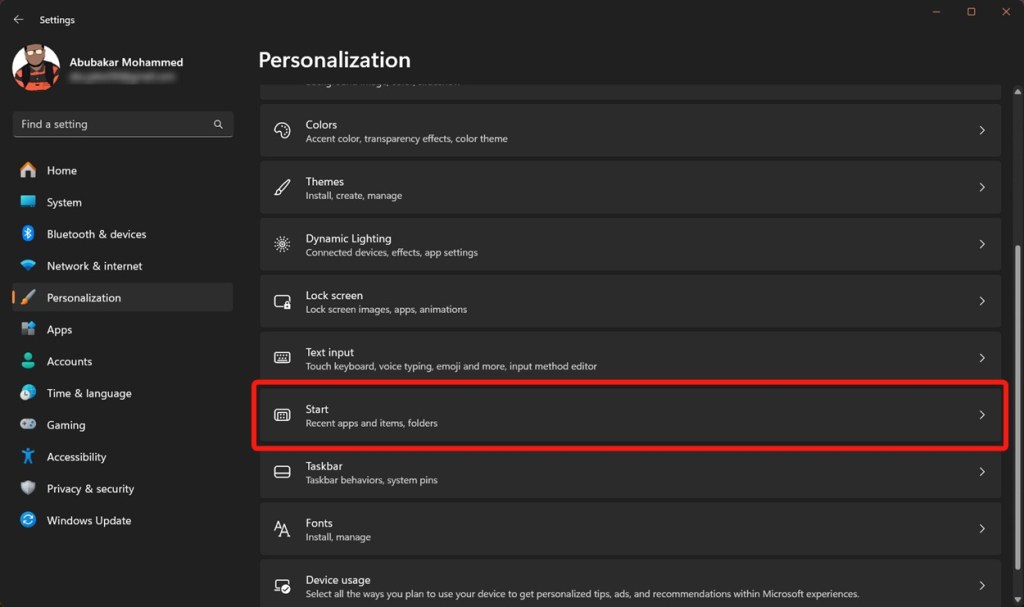 Start option in Windows Settings app and personalization.