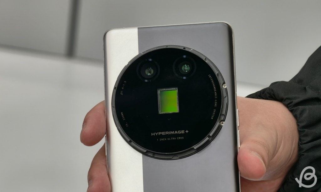 closeup shot of the Realme Interchangeable Lens Concept phone's camera module