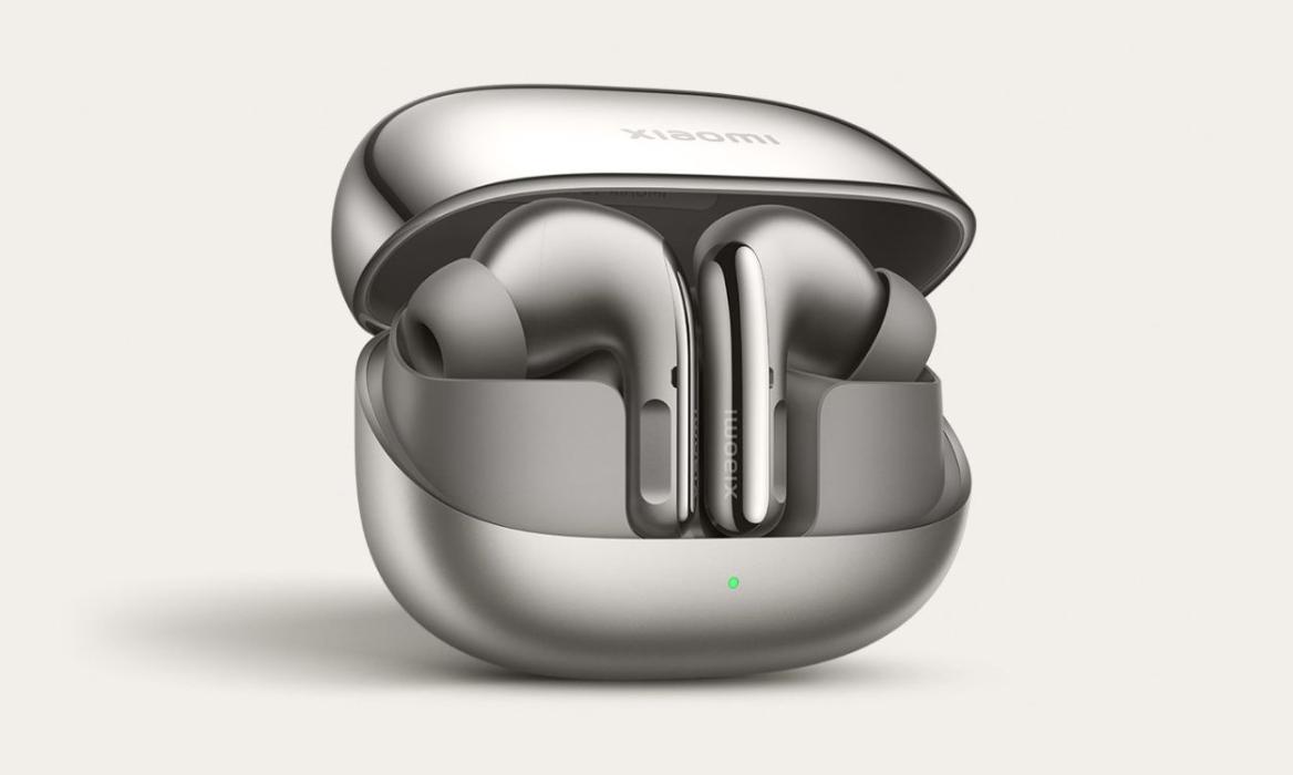 Xiaomi Buds 5 Pro in Titanium Gold colorway